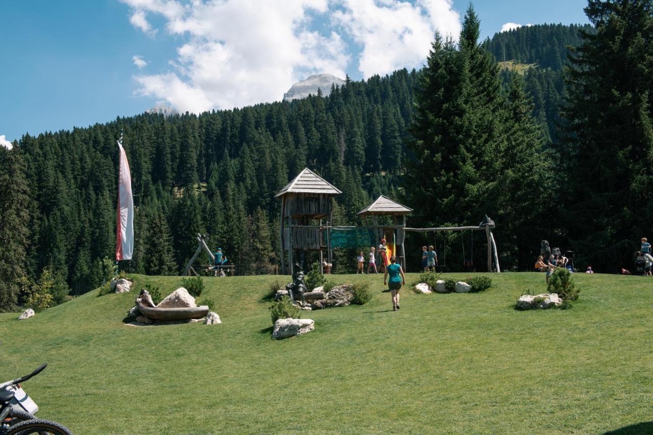Dolomites Living Hotel Tirler ألب دي سوزي المظهر الخارجي الصورة