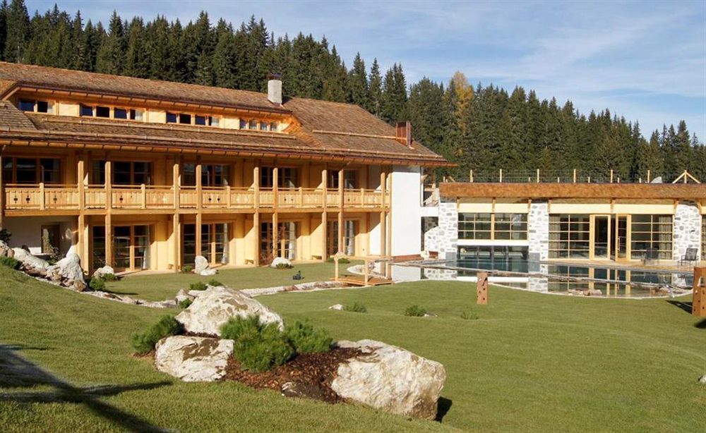 Dolomites Living Hotel Tirler ألب دي سوزي المظهر الخارجي الصورة